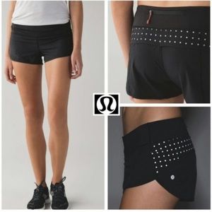 Lululemon speed shorts in black with reflective polka dots size 6